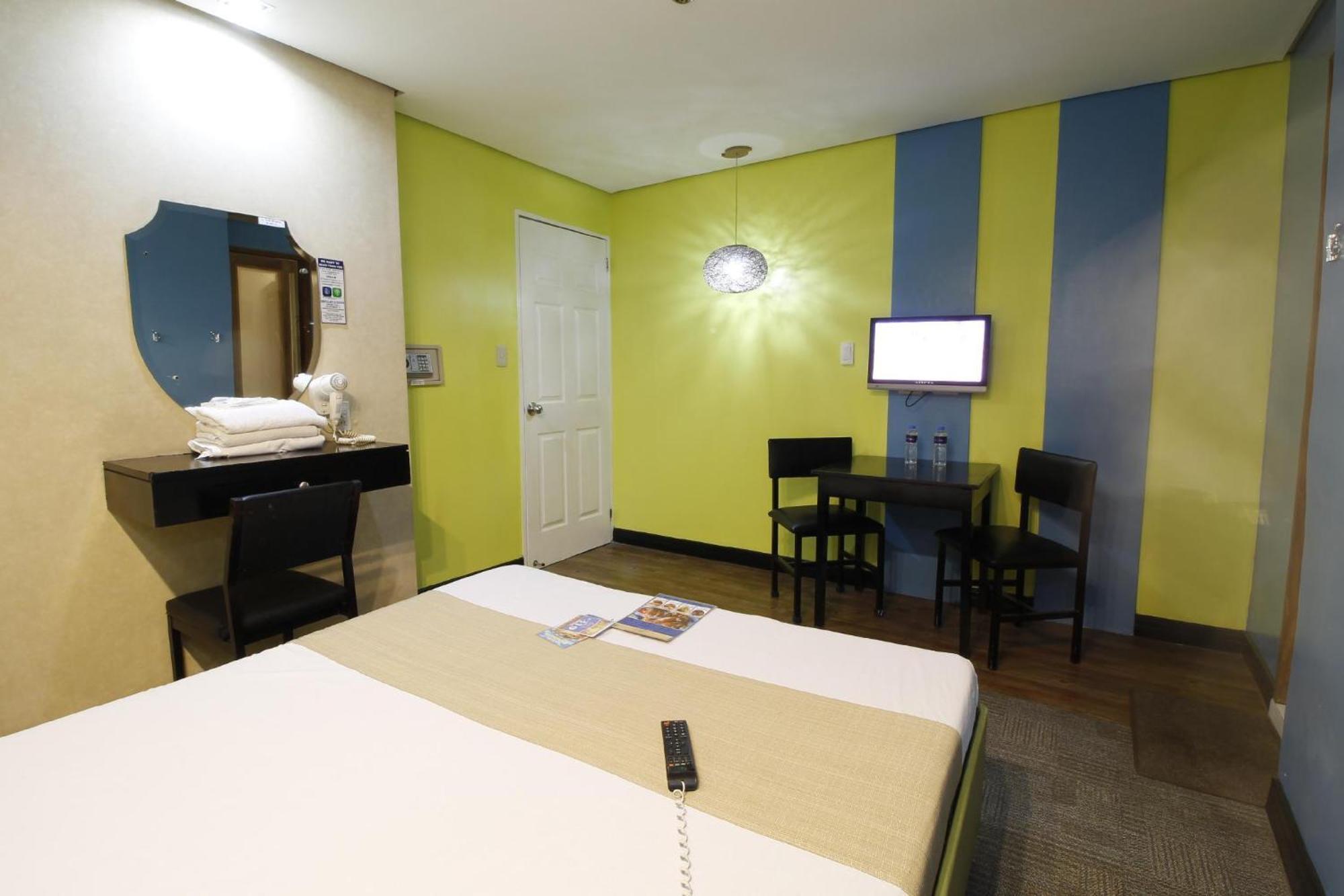 Hotel Dreamworld Araneta Cubao Экстерьер фото