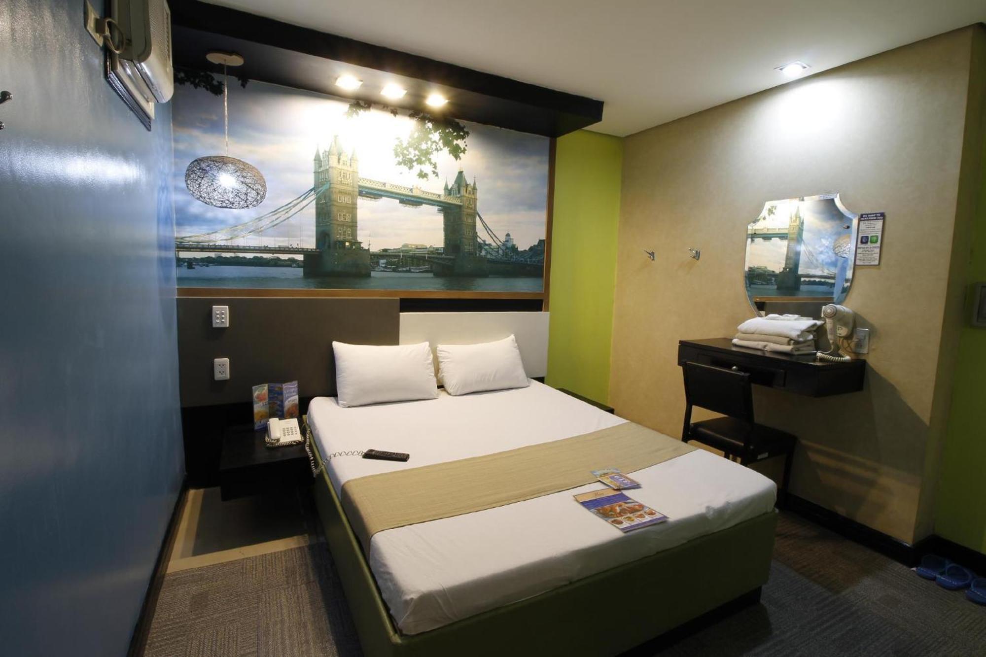 Hotel Dreamworld Araneta Cubao Экстерьер фото