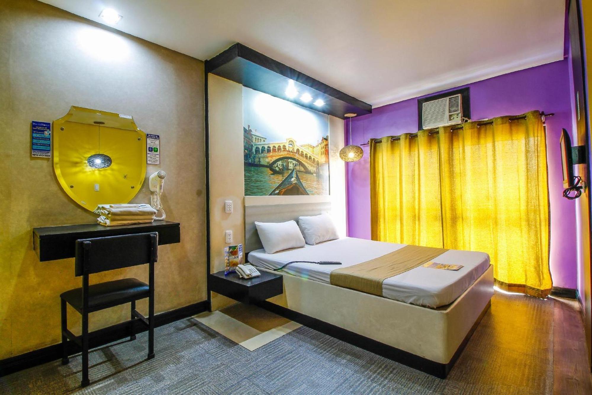Hotel Dreamworld Araneta Cubao Экстерьер фото