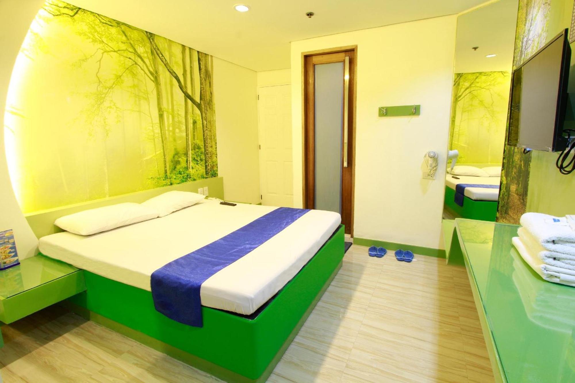 Hotel Dreamworld Araneta Cubao Экстерьер фото